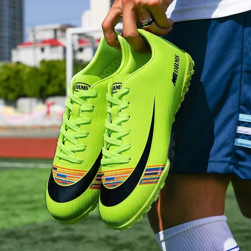 Men Football Soccer Boots Athletic Soccer Shoes 2021 New Leather High Ankle Soccer Cleats Training Football Sneaker Futsal Shoes