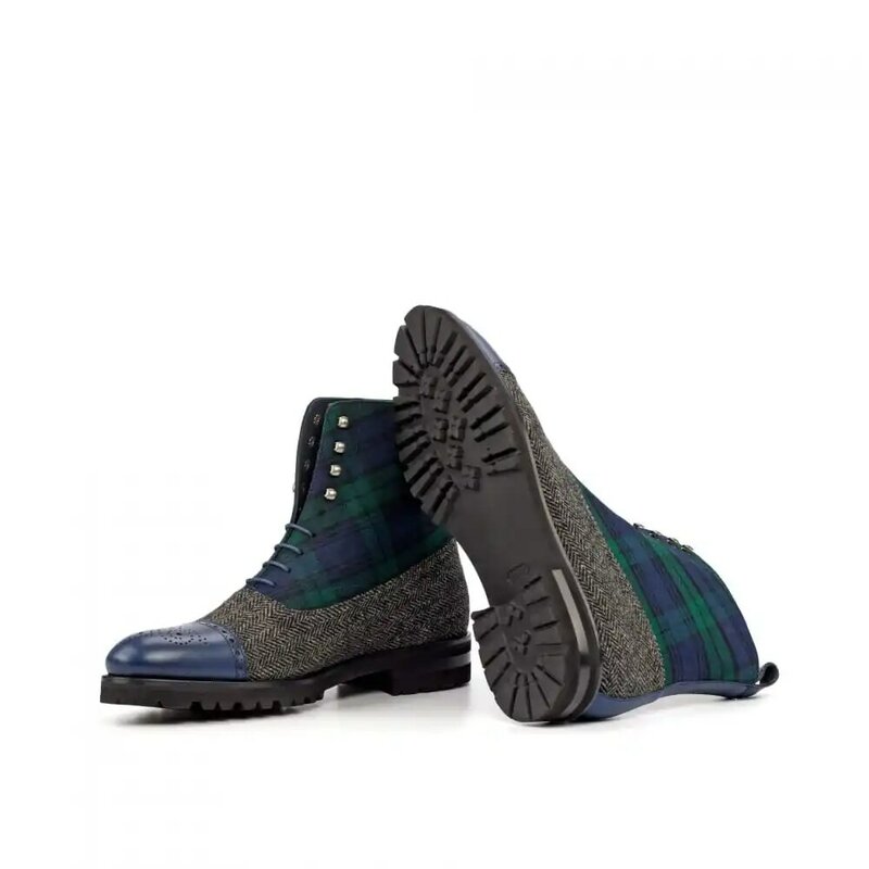 Sepatu Bot Pria Mode Sederhana Retro Gaya Klasik Hitam Gesper Sepatu Pria Suede Sepatu Bot Pergelangan Kaki Pria Zapatos De Hombre KR005