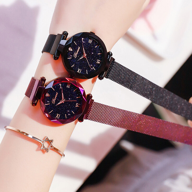 Reloj para mujer, reloj de cuarzo a la moda, elegante hebilla magnética, cielo estrellado, números romanos, reloj de pulsera púrpura para mujer, regalo