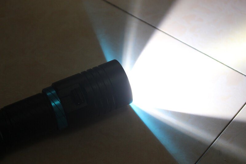 Lanterna de mergulho de 5000 lúmens refletor led de alumínio para mergulho 100m com luz de mergulho por 3.7v 18650 ou 26650