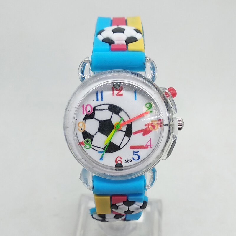 Reloj con patrón de fútbol brillante para niños y niñas, pulsera electrónica con fuente de luz, regalo