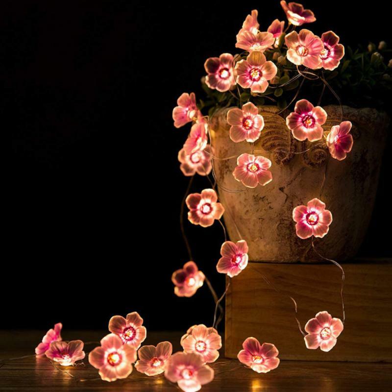 Illuminazione String Lights san valentino luci a LED String pigna aghi filo di rame fata luci Ins campane ghirlanda Decor 2m