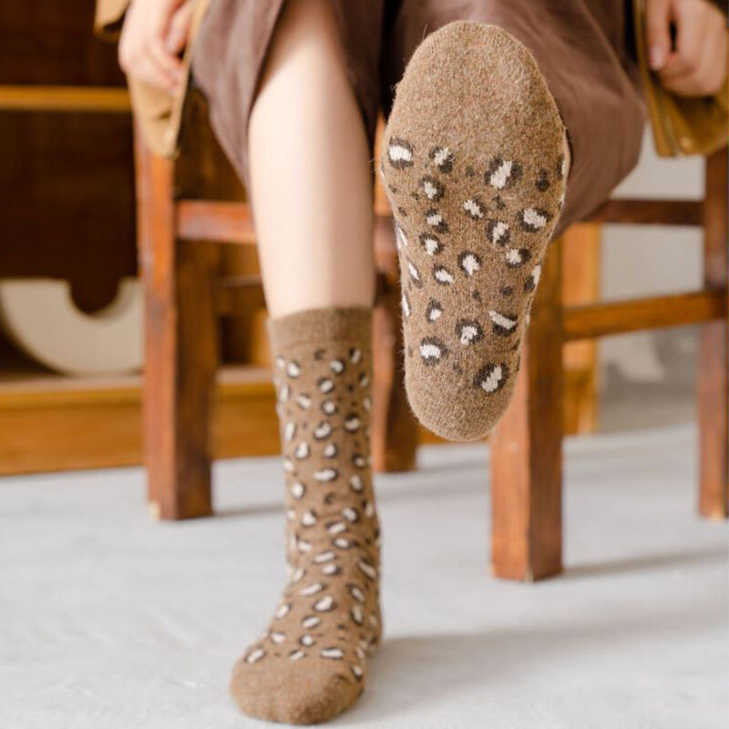 5 PairsLot เสือดาวถุงเท้าผู้หญิง Harajuku Kawaii Thicken ยาวฤดูหนาวถุงเท้าชุดแฟชั่นน่ารักใหม่ Streetwear การ์ตูน Sokken