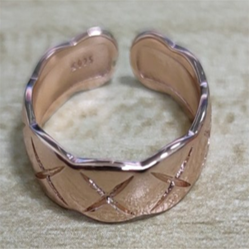 แหวนหญิง Ins ไม่จางหาย Retro ลายสก๊อตคู่แหวนเย็นลมงานแต่งงานแหวน