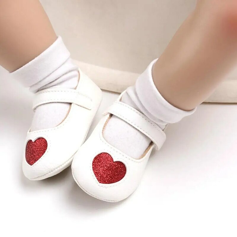Mignon bébé filles en forme de coeur anti-dérapant princesse chaussures