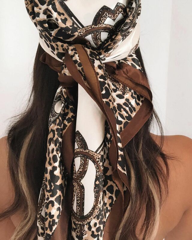 Silk Schal Frauen Luxus Marke Mode Zubehör Foulard Satin Bandana Cheveux Halstuch Hijab Haar Kopf Designer Schals