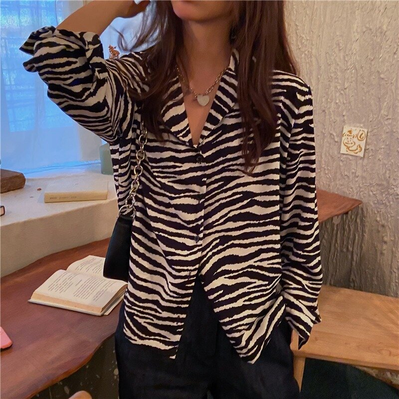 2020 neue herbst lose äußere tragen lange sleeved leoparden-print shirt weibliche design gefühl nische alle-spiel sonnencreme hemd tops