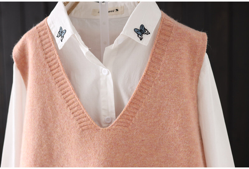 Fashion Patch Designed Ladies Sleeveless V-Neck Knit Cotton Vest Soft & Warm Autumn Winter Vintage Striped Pullover Vest 2020