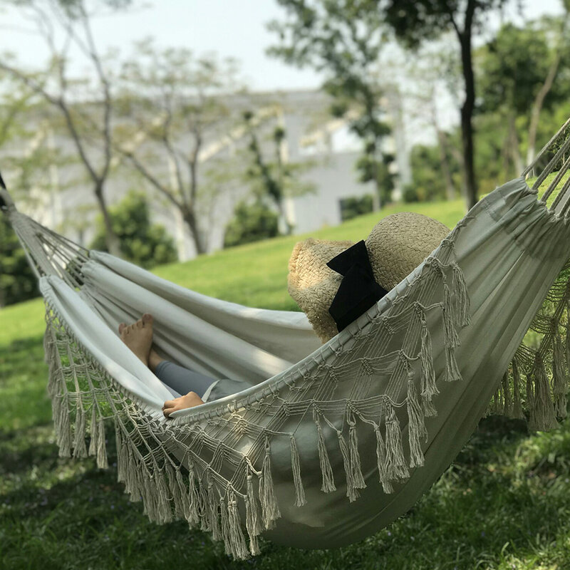 Outdoor Camping Hammocks Portable Canvas Tassel Sleeping Bed Outdoor Travel Backyard Swing Beds Hang Bed for Home Garden Laying