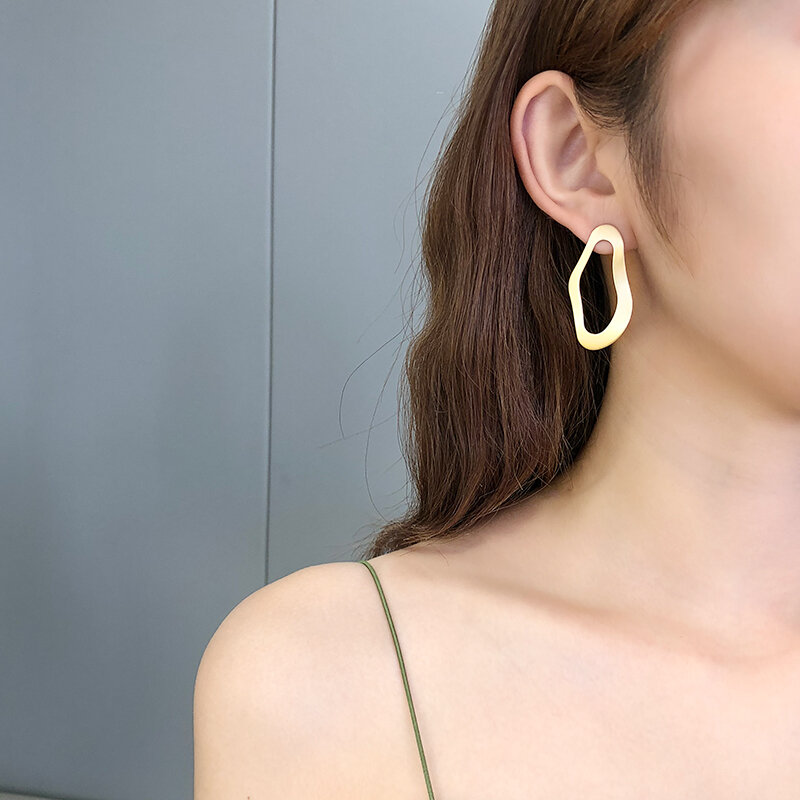 High Grade in South Korea Elegant round Ring Earrings Female 2020 New Style chao wang Red High Profile Retro gang feng European