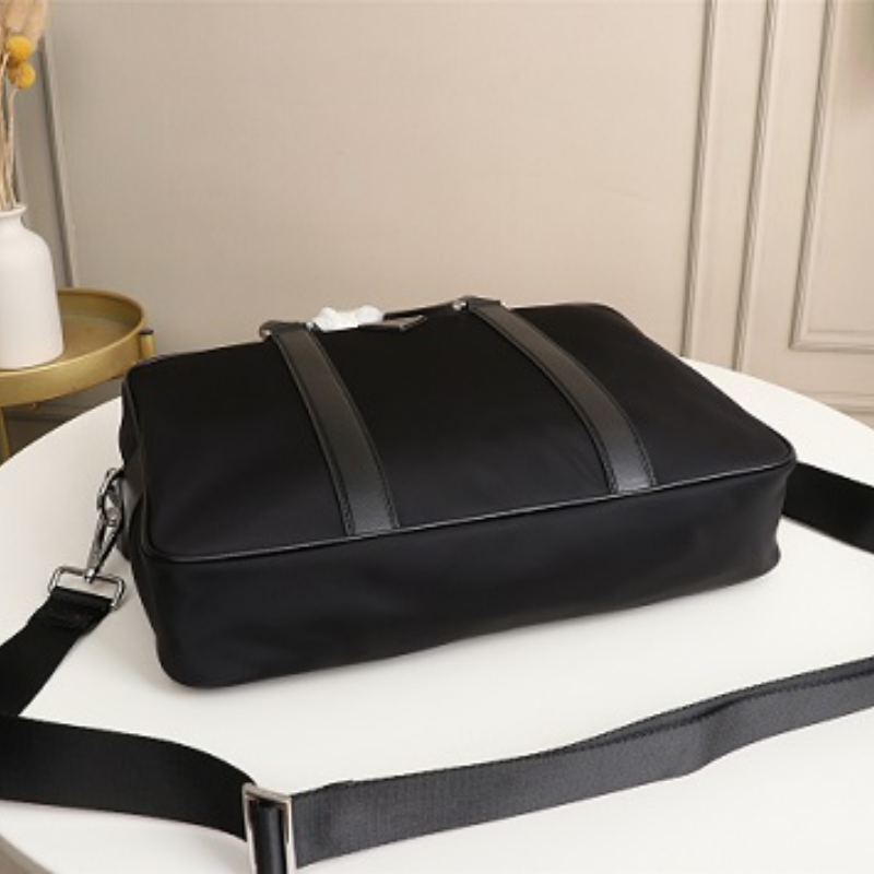 라이트 럭셔리 브랜드 남자 가방 새로운 나일론 방수 헝겊 서류 가방 낙하산 어깨 메신저 핸드백 비즈니스 가방 노트북 가방