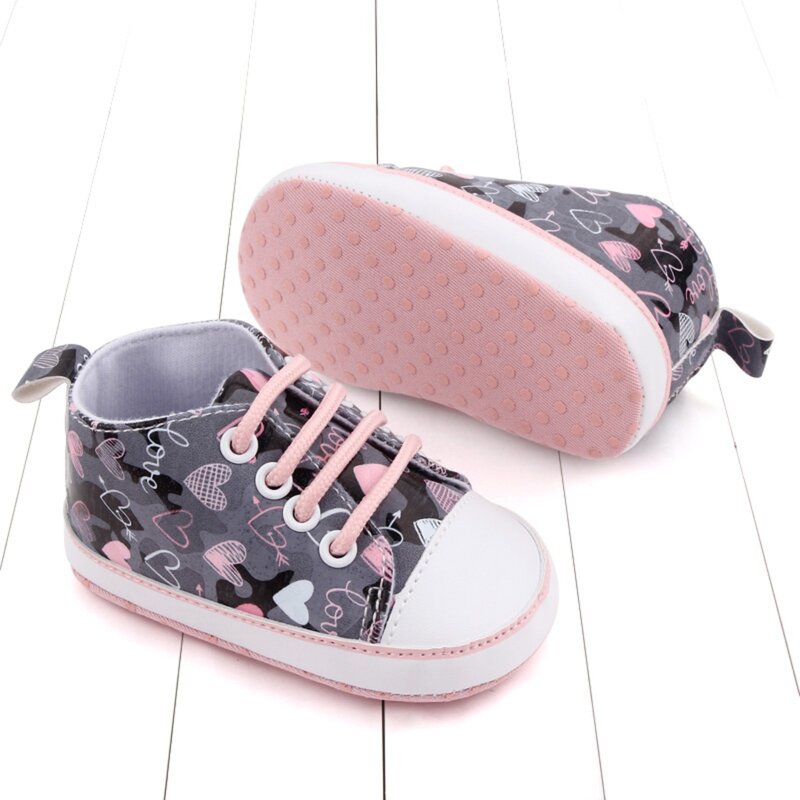 أحذية المشي الأولى المضادة للانزلاق والأولاد والبنات للخريف أحذية رياضية للأطفال حديثي الولادة من القماش