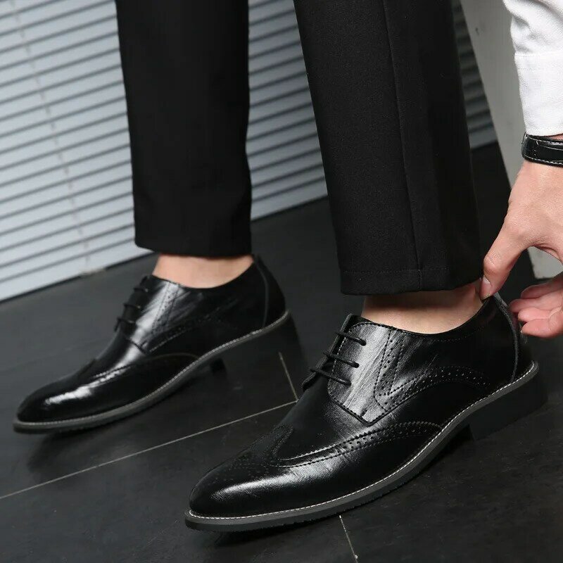Masculino vestido sapatos casuais moda couro sapatos de negócios para homem esculpida sapatos formais tamanho 38-48
