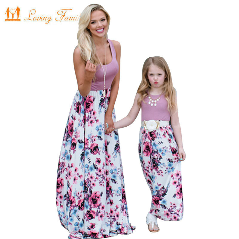 Roupas combinando para a família, vestidos de mãe e filha, vestido longo floral, fashion, vestido mãe e filha