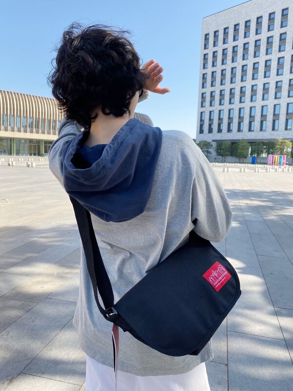 Bag men's messenger bag sports backpack Single Shoulder Bag Canvas postman bag women's satchel men's fashion brand
