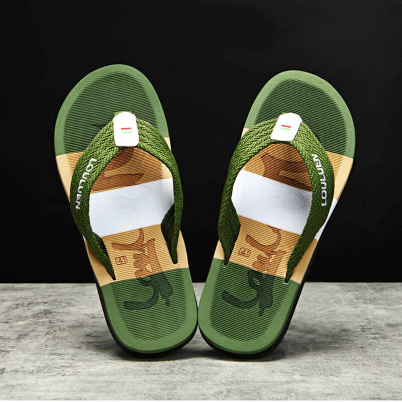 Sandal Pria Fashion Flip Flop Cocok Warna EVA Baru Sepatu Pantai Luar Ruangan Antiselip Personal