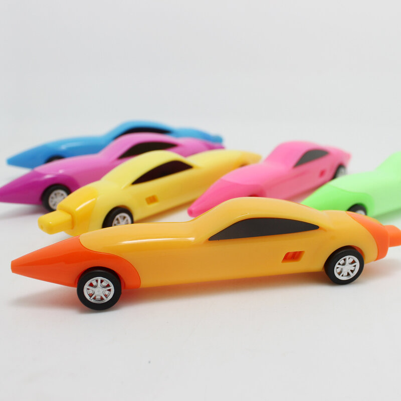 1 pz divertente novità auto da corsa Design penne a sfera portatile creativo penna a sfera qualità per bambini giocattolo per bambini materiale scolastico per ufficio
