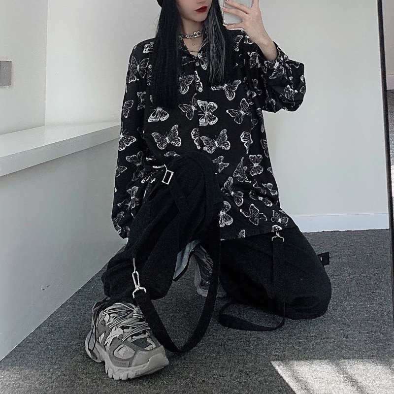 QWEEK Kemeja Hitam Harajuku Cardigan Berkancing Gambar Binatang Wanita Blus Antik Atasan Lengan Puff Musim Semi Korea 2021 Fashion Chic