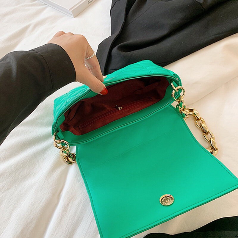 Bolso de hombro de piel sintética para mujer, Baguette de hombro con cadena pequeña y solapa de diseñador, bolsa de viaje para axila, Color sólido, 2021