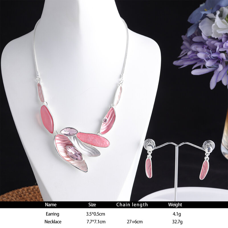 MeiceM Akrilik Geometris Daun Choker Kalung untuk Wanita Pesta Kehidupan Sehari-hari Perhiasan Penjualan Panas Liontin Choker Kalung Hadiah