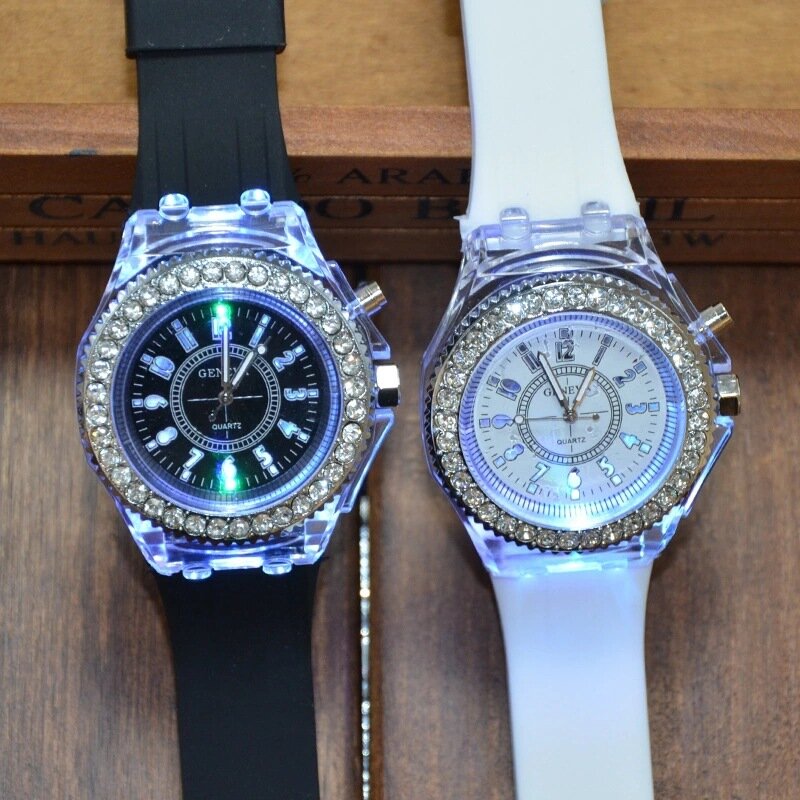 Warna-warni Lampu Silikon Quartz Watch Anak-anak Gadis Anak Laki-laki Fashion Gelang Bercahaya Siswa Wrist Watch Clock