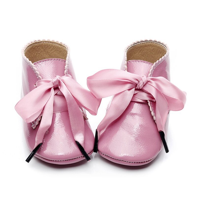 أحذية جلدية غير قابلة للانزلاق للفتيات الصغيرات ، أحذية ناعمة من الدانتيل قبل المشي ، أحذية المشي للأطفال الصغار