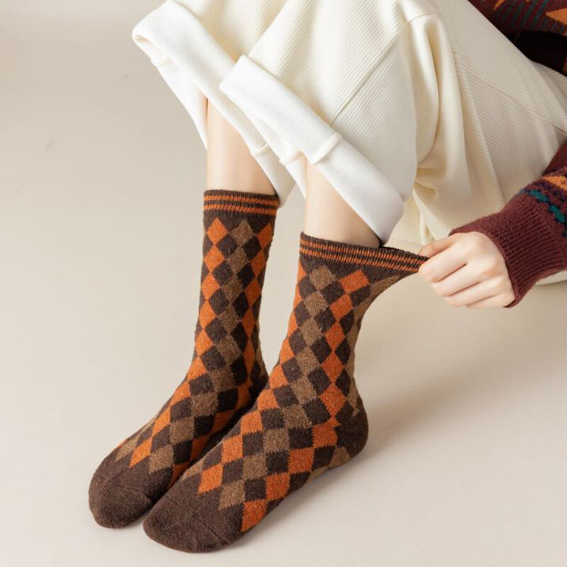 Шерстяные носки, утепленные теплые зимние женские классические дизайнерские носки в Корейском стиле Харадзюку, в стиле Ins, с бриллиантовым ...