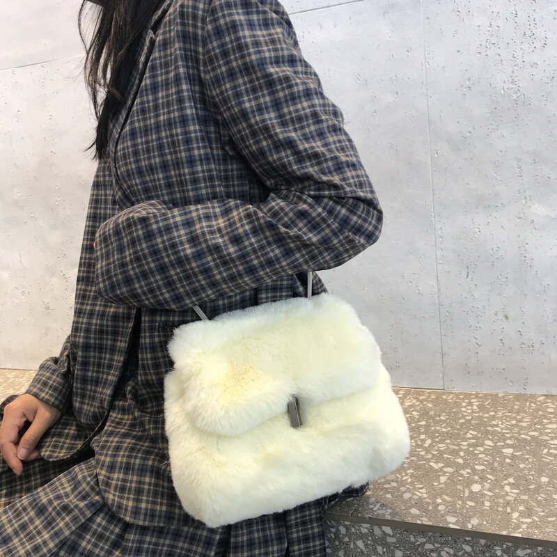 Moda puszyste pluszowe torebki damskie Faux Fur torby na ramię Crossbody dla kobiet 2021 pluszowe miękkie dorywczo puszyste skrzynki torebki nowe