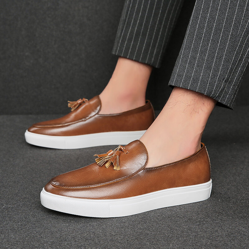 2021 nuove scarpe da uomo in pelle estive marchio di lusso originale Slip On scarpe da barca mocassini moda Casual scarpe da tavola misura grande 47 caldo