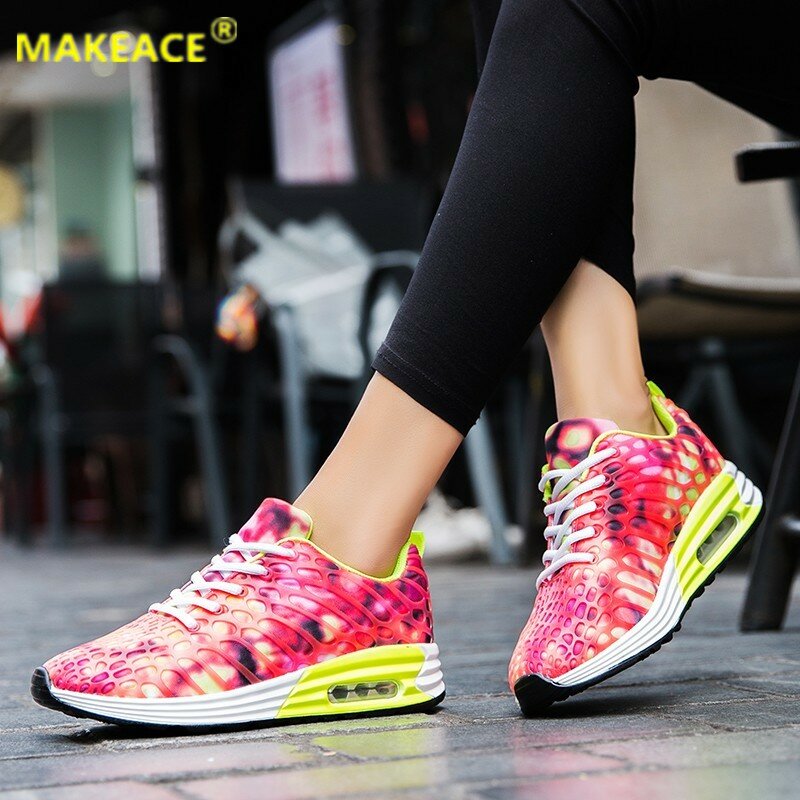 Ladies Sports Shoes Outdoor Leisure Fitness Shoes 44 Large Size Fashion Air Bag Comfortable Walking Shoes Luminous Running Shoes