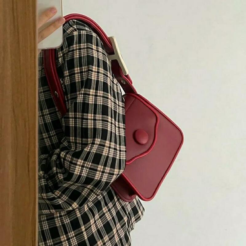 Original bag niche design sense of female autumn 2021 new fashion Single Shoulder Messenger Bag chain hand high sense of versati