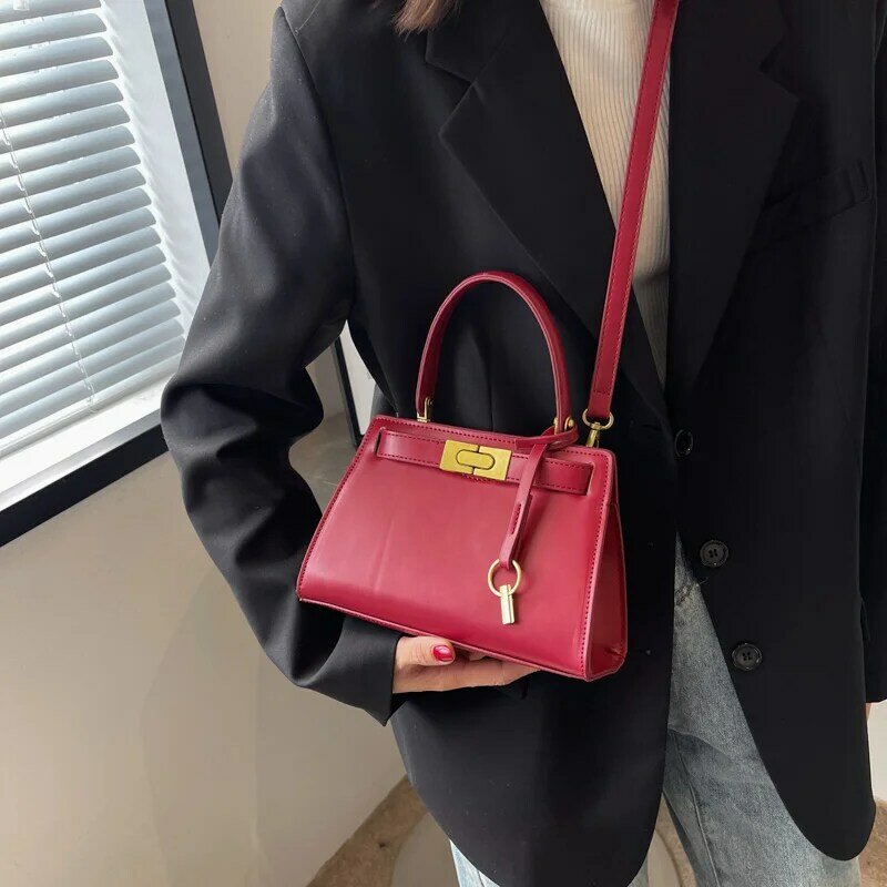 Borsa da donna pochette con Clip di moda borse in pelle Pu per donna Design di marca di lusso borse in puro colore con tracolla a tracolla lunga