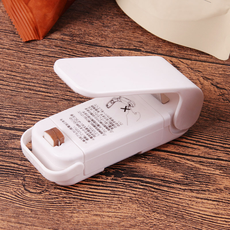 KBAYBO Portable mini sealer Bag Clips Heat Sealer Plastic Packaging Storage Bag Mini Food Sealer sealing Machine with Magnet