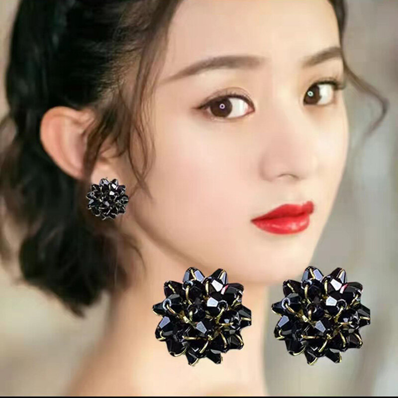 Koreański styl śliczne małe kolczyki sztyfty z kwiatem dla kobiet farba w sprayu łuk geometryczne kolczyki czarny kryształ c-kształt ucha biżuteria