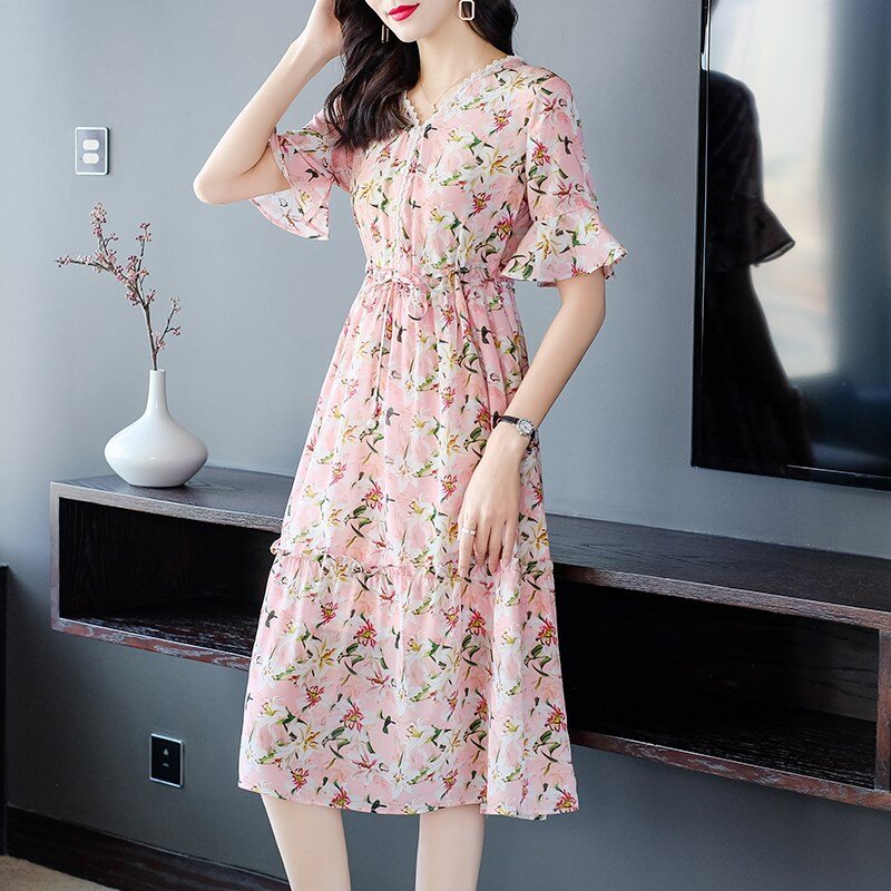 2021 봄과 여름 새로운 백합 인쇄 중반 스커트 수용성 레이스 칼라 5 / s 연꽃 잎 기질 실크 드레스