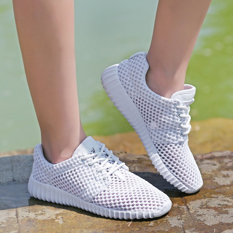 Verão malha respirável antiderrapante sapatos femininos de tamanho grande 35-44 esportes luz sapatos de caminhada tênis de viagem sapatos casuais