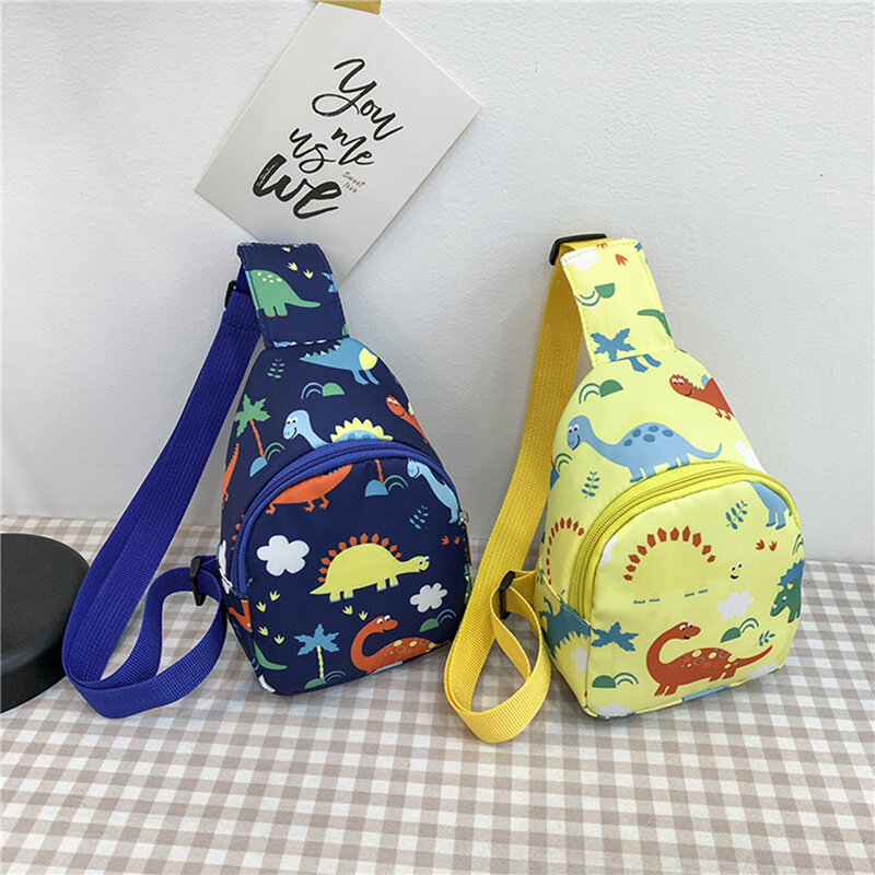 Нагрудная сумка для маленьких мальчиков и девочек, креативная вместительная сумка-мессенджер на молнии с мультяшным принтом динозавра и по...
