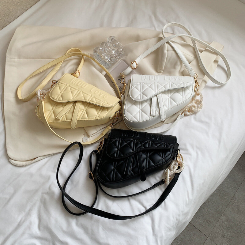 Moda e delicadeza moda retro lazer sacola de compras feminina de luxo bolsa de ombro de couro sólida bolsa de corrente para mulher 2021