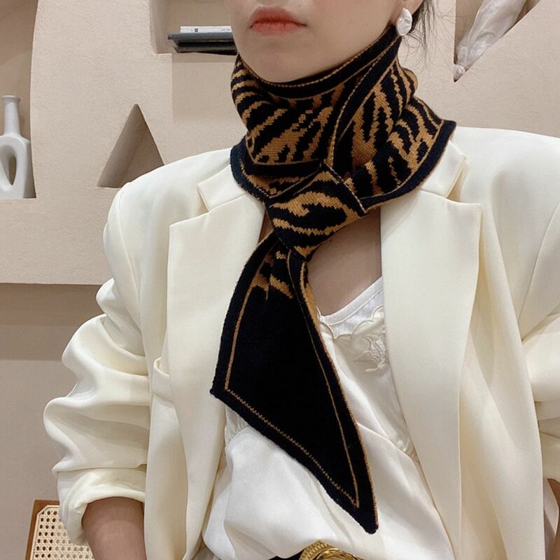 Retro Black and White Knitted Wool Scarf Classic Narrow Stripe Houndstooth Leopard Warm Scarves Women Men Clothing Accessories