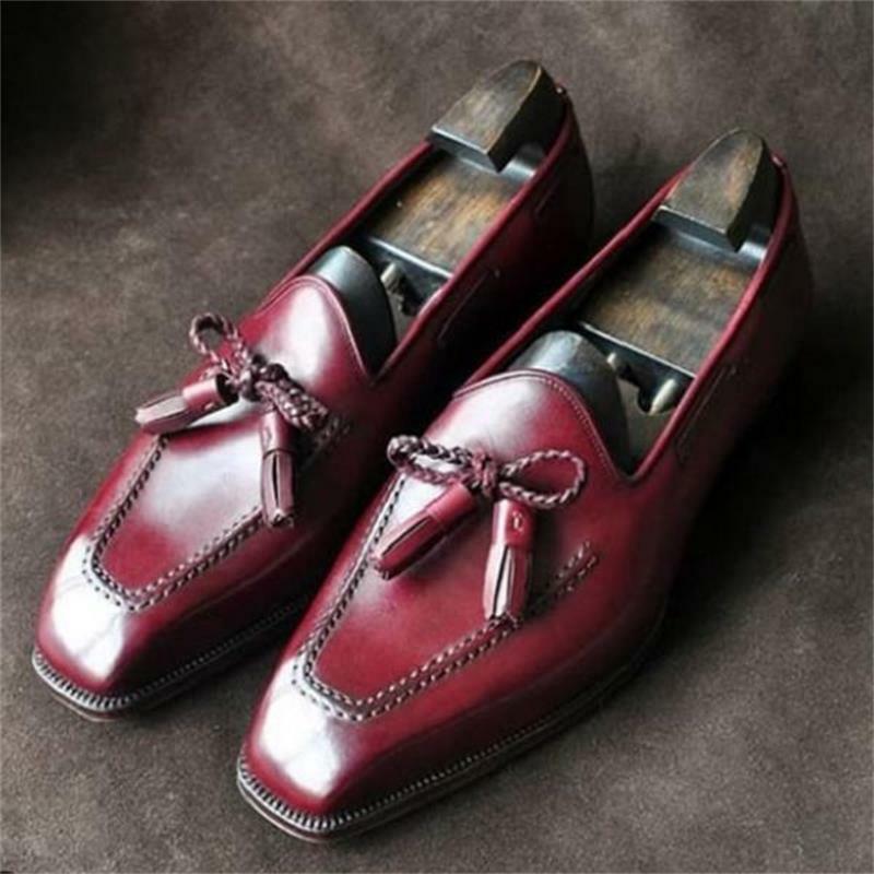 Nowi mężczyźni buty Handmade czerwony PU kwadratowy palec u nogi niski obcas tkane pomponem Pull-on moda Business Casual Dress jednonożne mokasyny KS389