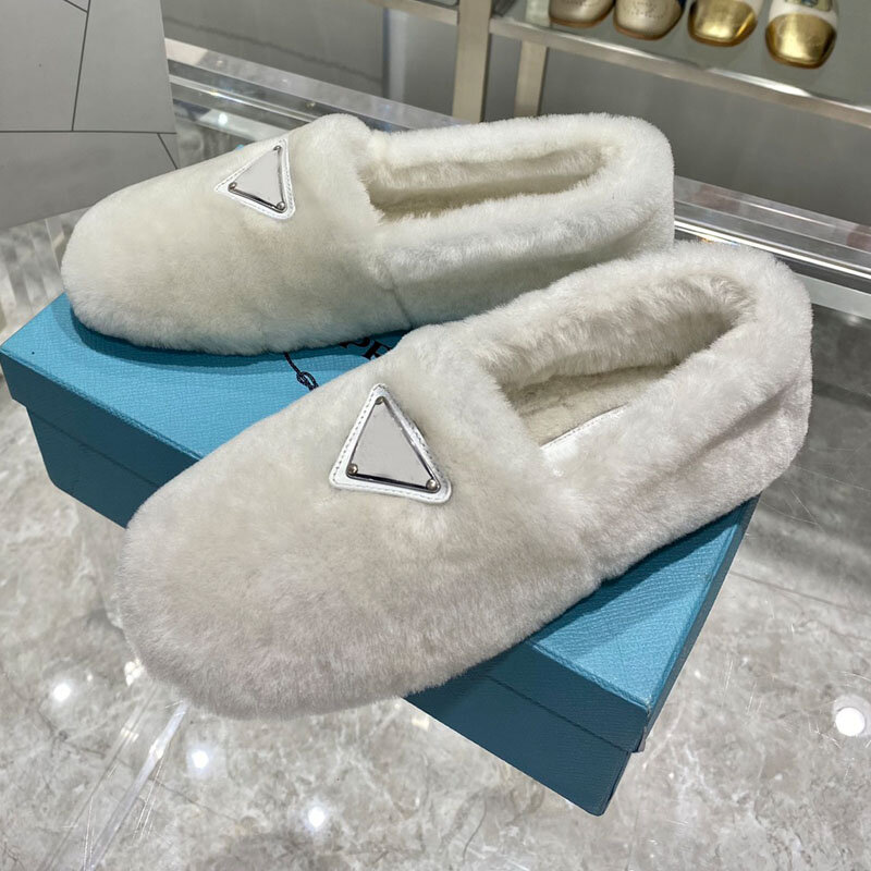 Sepatu Mewah Mewah Wanita Pakaian Musim Dingin 2021 Wol Baru Semua-dalam-satu Sepatu Kacang Polong Datar-bottomed Ditambah Beludru Satu Langkah Sepatu Malas 35-40S
