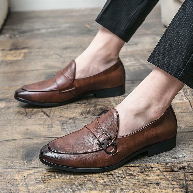 2021 primavera sapatos masculinos casuais de couro all-match loafers confortáveis e elegantes sapatos masculinos de um passo tendência zq0282