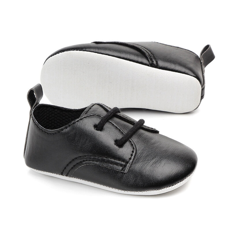Zapatos para bebé recién nacido, mocasines de cuero para niño pequeño, zapatilla informal para primeros pasos, suela suave infantil, color blanco sólido y negro