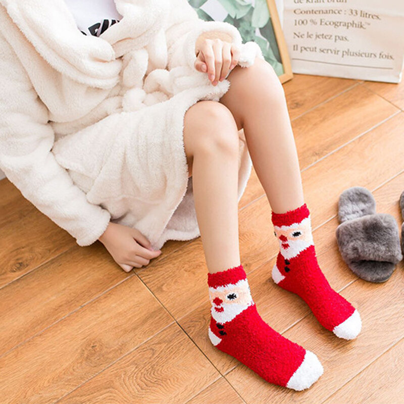Calcetines de algodón con dibujos animados para mujeres y niñas, medias cálidas para decoración navideña, regalos de Navidad, Año Nuevo, 2021