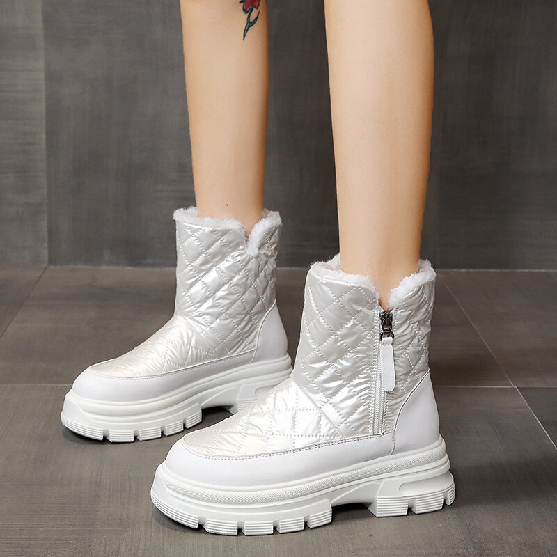 Stivali invernali bianchi donna 2021 stivali da neve alla caviglia in pelliccia robusta di nuova moda per donna Sneakers scarpe con plateau nere Designer con cerniera