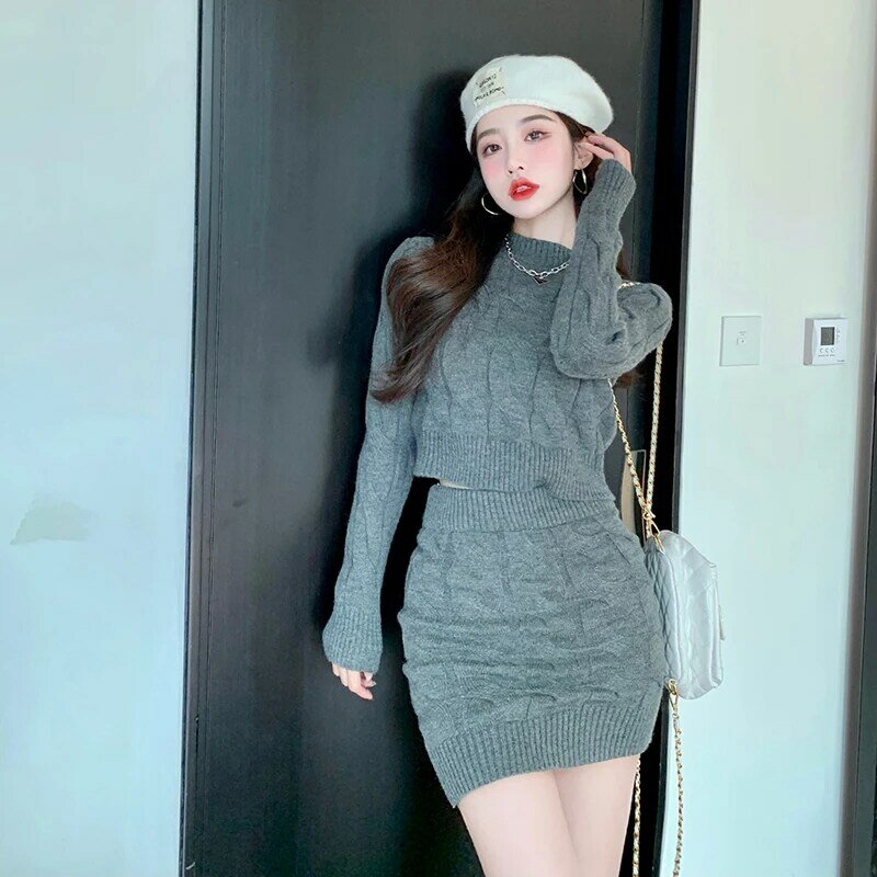 Traje de punto coreano con temperamento para mujer, suéter con cuello redondo, Top corto + minifalda ceñida de cintura alta, conjuntos de 2 piezas a la moda para pasarela