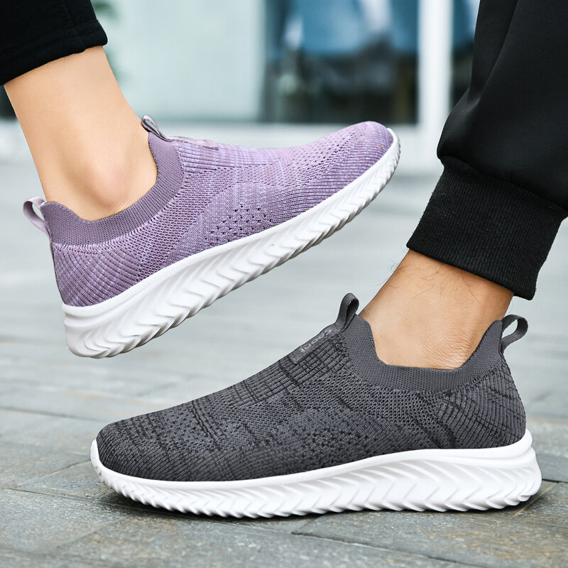 أحذية رياضية كاجوال المرأة تنفس احذية الجري 2021 الصيف في الهواء الطلق خفيفة الوزن أحذية نسائية الراحة المشي زوجين أحذية أسود