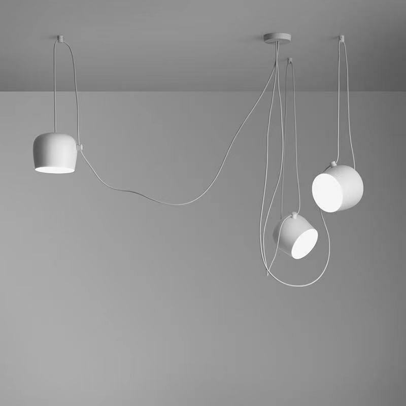 Plafonnier LED suspendu avec câble réglable, design moderne et créatif, disponible en noir et en blanc, luminaire décoratif d'intérieur, idéal pour un salon ou un restaurant