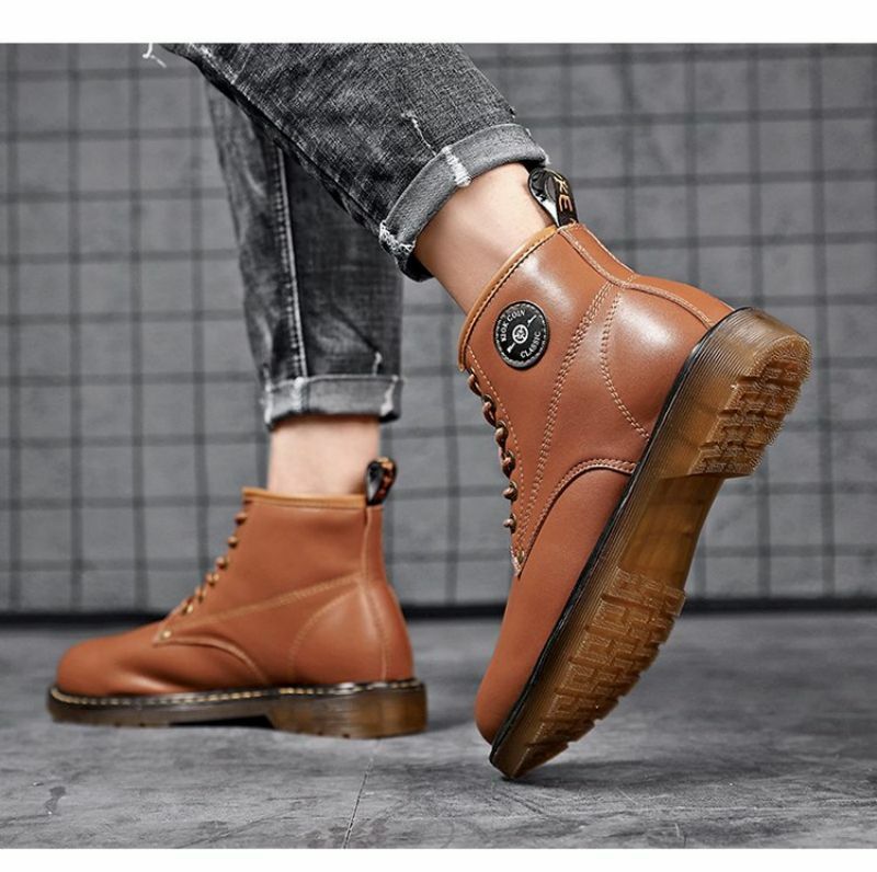 Новинка Зима 2021, модные трендовые ботинки для влюбленных из искусственной кожи в британском стиле, удобные ботинки на толстой подошве со шн...