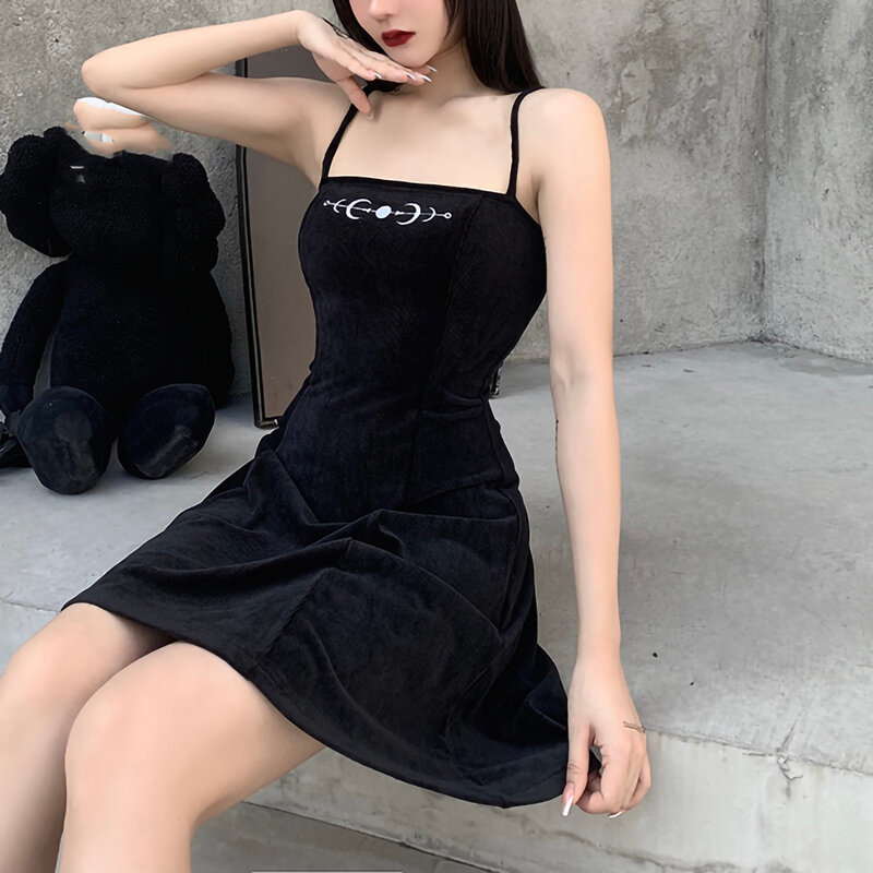 Vestido de verano vestido de las mujeres vestidos Vintage para mujeres 2021 gótico vestido Sexy Slim Moon bordado vestido de tirantes платье 2021 Платья